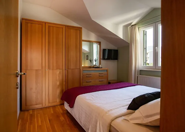 Mendula Villa *