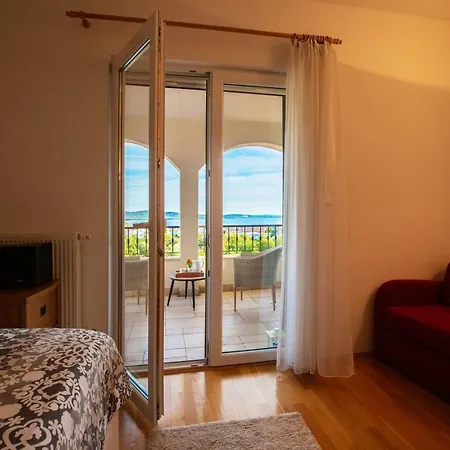 Mendula Kastela