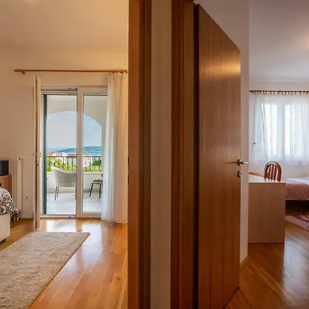 Mendula Villa