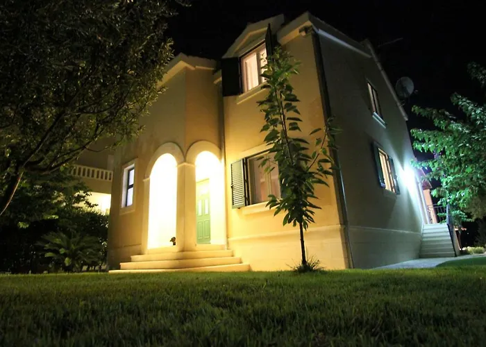 Mendula Βίλα Kaštela