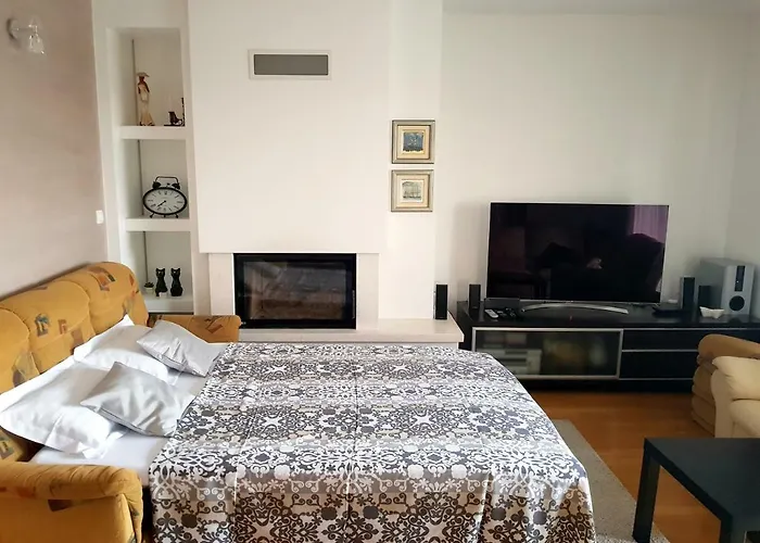 Mendula Βίλα Kaštela